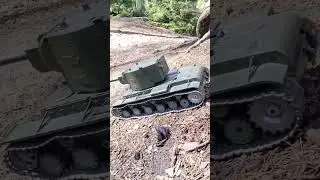 #shorts #tank #rc trying the new metal tracks in the Soviet KV-2