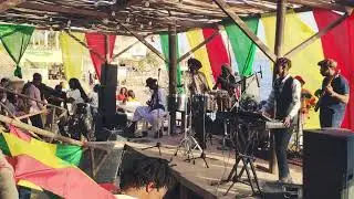 CHEIKH LO et ses amis - song 2 @ La mer à table - Dakar