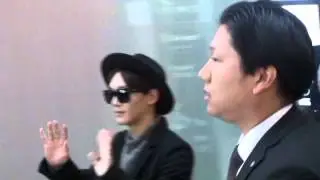 141222 EXO Arrive at Kansai Airport.