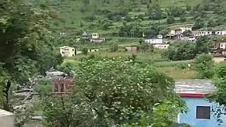 Gangotri ke bayan Ek Rasta,,,