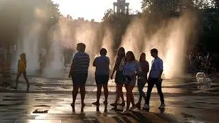 Уникальные сухие фонтаны на Советской площади Воронежа