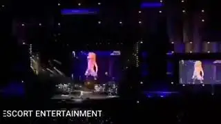 Pop Singer Shakira Belly Dance