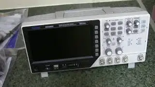 Hantek DSO4202C Digital Storage Oscilloscope 200Mhz Arbitrary/Function Waveform Generator quick look