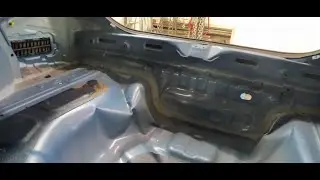 Солярис после легкого удара в зад.