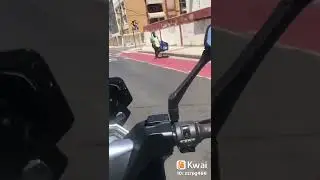 De rolê Na praia de salvador Bahia com a minha voltz ev1 Sport