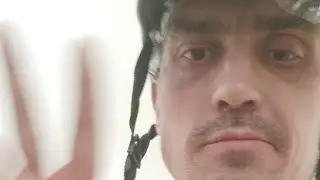 Девочка кричала HELP!!! несколько дрей