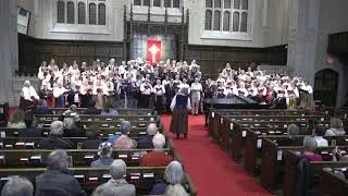 Ta lendab mesipuu poole