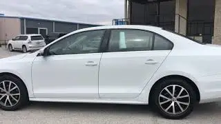 2017 VW Jetta SE with Apple CarPlay/Android Auto!