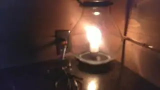 Light bulb lantern