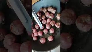 Köfteli Kumpir Gibi-Baked Potato with Meatballs