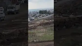 Motosiklete tavukları bağladı!!