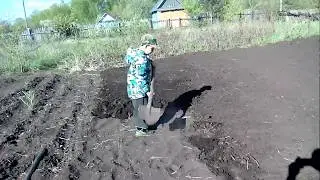 ВО КАК НАДО ОГОРОД КОПАТЬ !!!
