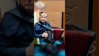 Ух как зазвучала старинная Тульская 4х голосая гармонь после реставрации  у музыкального мастера