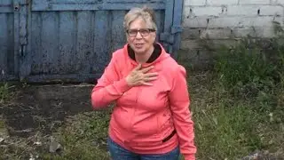 Зустріли жінку-голубівника