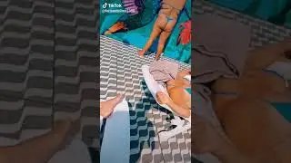 cewek barat lagi berjemur