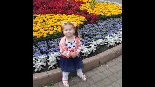 Настюша на прогулке. Батут для Настюши. Настюша прыгает на батуте. 1 серия. Детки-конфетки.