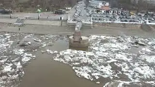 Хабаровск . Ледоход 24
