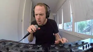 Stuck Like Glue - Dave Repeat (Live Vocal Looping)