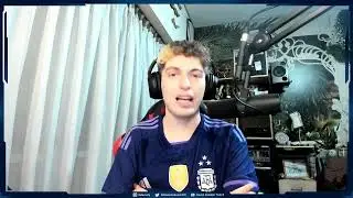 Mamá de Davo: Que lindo estadio, no david? Davo: ...🤐
