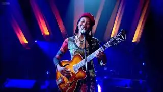 FATOUMATA DIAWARA  ==ALAMA== ON LATER