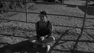 The Neighbourhood - Warm ft. Raury (Video)