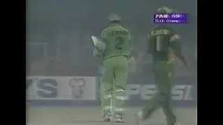 Shahid Afridi 3 Sixes of the First 3 Balls of the FINAL Match l Lahore 1997