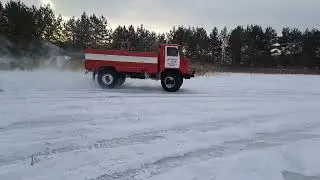 gaz 66 fire truck is having fun on the ice and retiring. 4x4 1989 truck