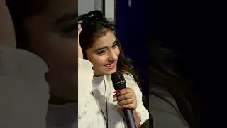 Cute Girl Poetry😍🥰 #honeyalbela #javedbashir #singing #mazaqraat #imranashraf #comedy