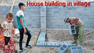 Love for family:help of young benefactors to Ali build a house