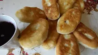 Готовим пирожки с луком и яйцом, с морковью и изюмом