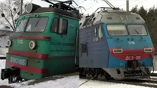 ВЛ80К-166 с грузовым поездом следует по станции
