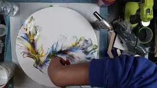 Creating an abstract acrylic dutch pour painting on a 16 inch round canvas | Fluid Art Pour Painting