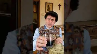 In America: 21 to drink. In Italy: Grandpa cures you with wine at 9 🤌🍷
