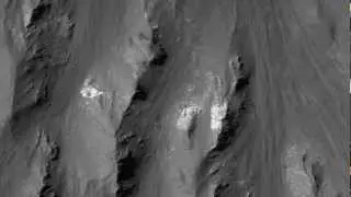 Materials Exposed In Coprates Chasma  (2012.05.05) [720p] [3D converted]
