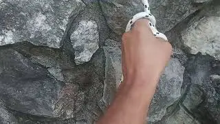 Как сделать точку, если висишь на одной руке?