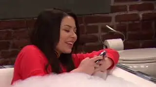 iCarly - Carly's Toe