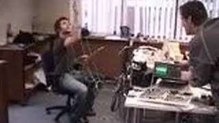2006: V-Beat AirDrums demo