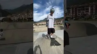 Пара новых трюков от Никиты🏄‍♂️ Второй день в скейт лагере #краснаяполяна #скейтпарк #skateboarding