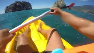 Каякинг и дикие прыжки в море