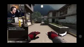 Ohnepixel checking a perfect corner Karambit Fade 