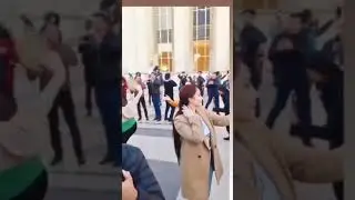 Нигина Амонкулова дар Париж