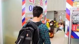 ASMR VIP Service in Vietnamese Barbershop: Massage, Shaving, Ear Cleaning etc.