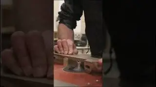 Rounding and shaping bench legs #woodworking #furnituremaker #finewoodworking #routertable #bois