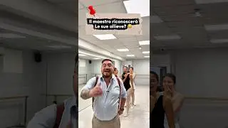 The teacher recognizes the students by their voices