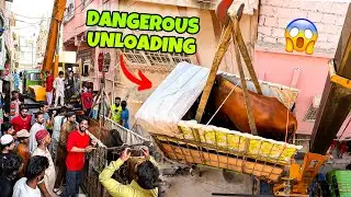 3RD FLOOR SE JANWAR KI UNLOADING KARDI | DANGEROUS COW | MISHKAT KHAN