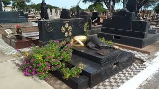 Jazigos de 1 milhão de reais