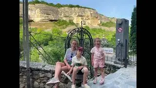 07 06 2023 Люба, Глеб и Вероника на фоне плато