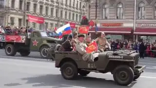 Бессмертный полк и шествие по Невскому 9 мая 2017 года.