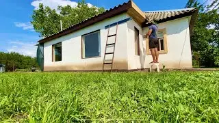 Покрасил крышу, посадил много цветов/Жизнь в деревне