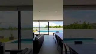 Essa casa da um show! #corretordeimoveis #veraneio #casadossonhos #luxo #casalinda